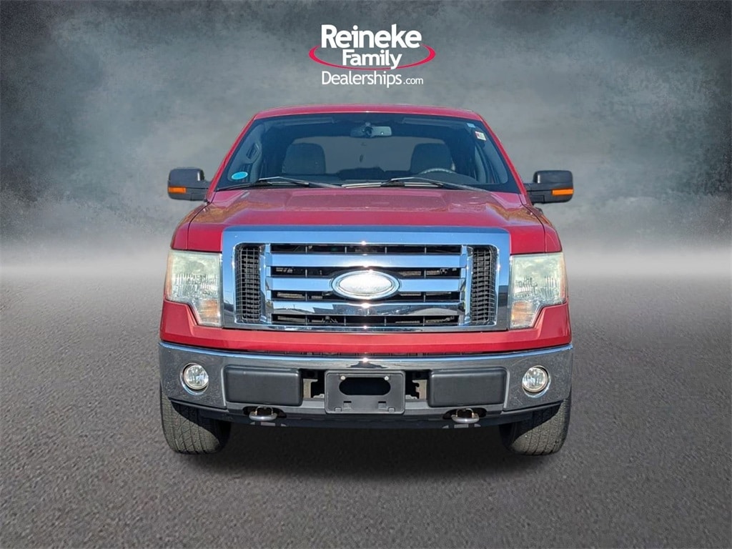 2009 Ford F-150 XLT photo 2