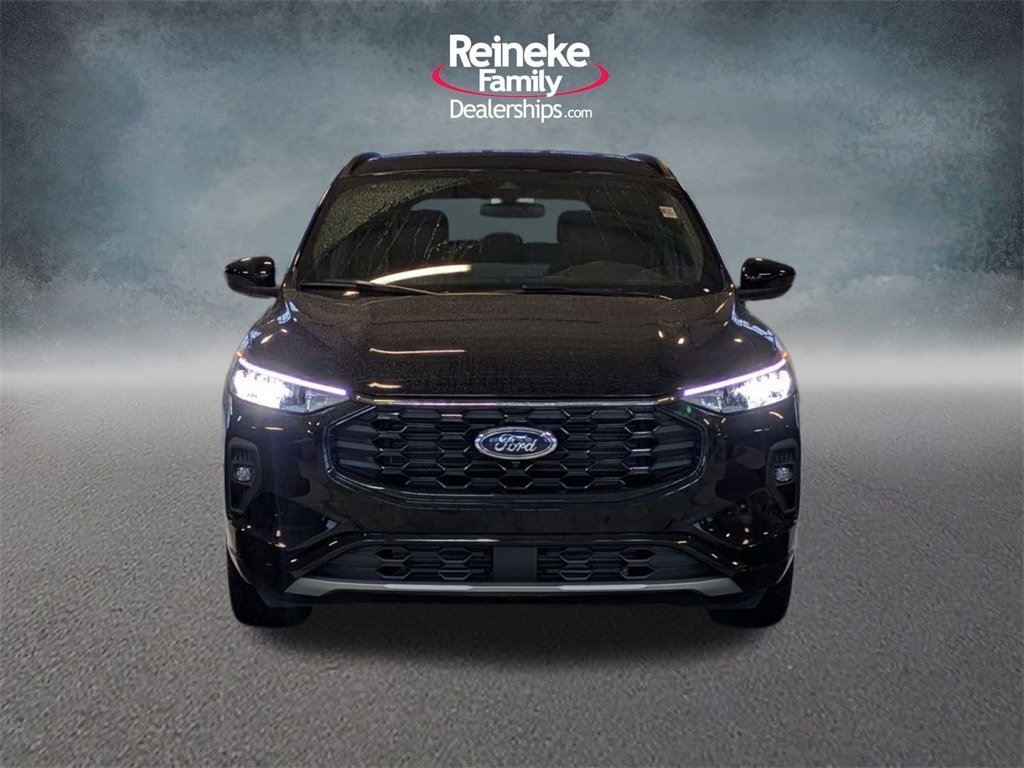 2023 Ford Escape ST-Line Select photo 2