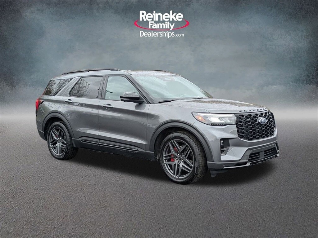 Used 2025 Ford Explorer ST SUV