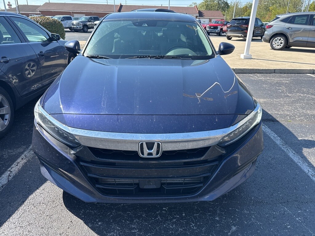 2018 Honda Accord Touring photo 2