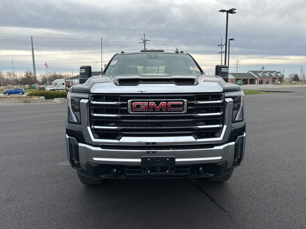 2024 Gmc Sierra 2500 HD SLE photo 2