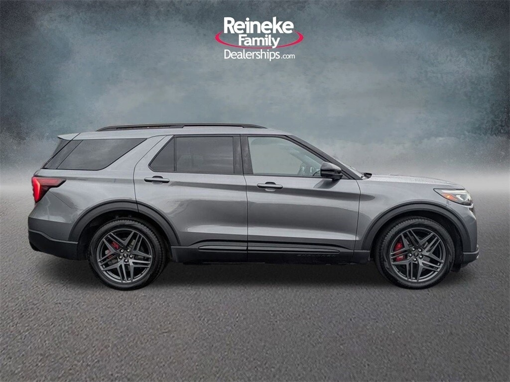 Used 2025 Ford Explorer ST SUV