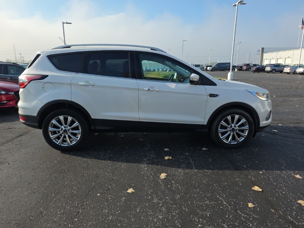 2017 Ford Escape Titanium photo 4
