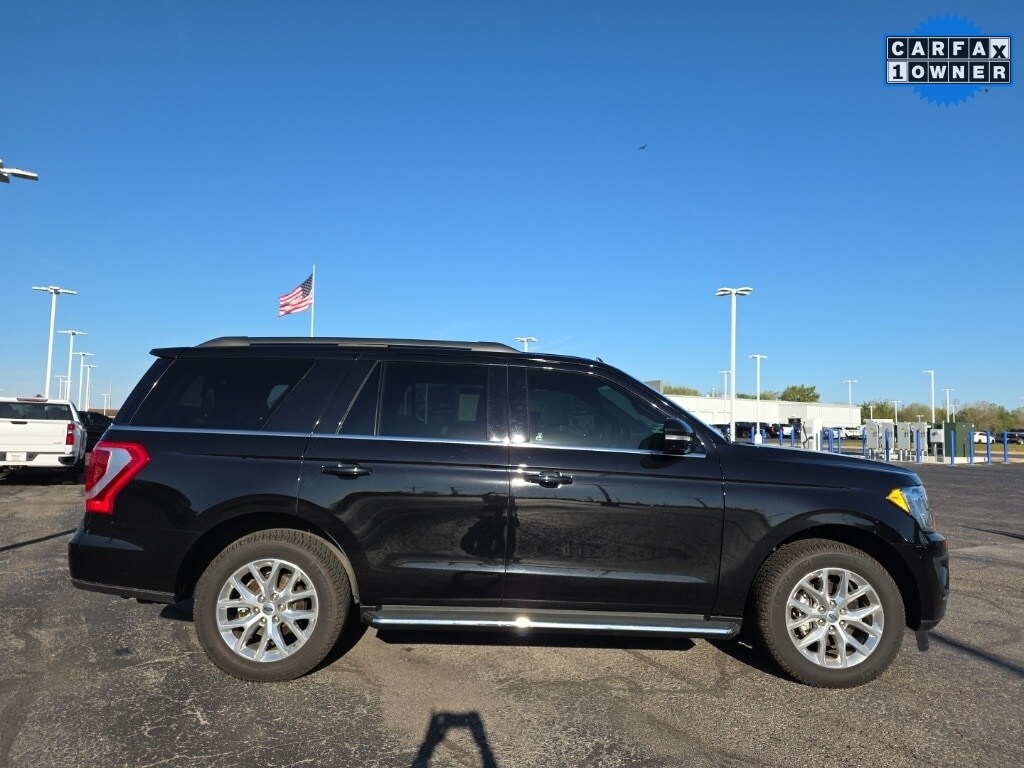 2020 Ford Expedition XLT photo 2