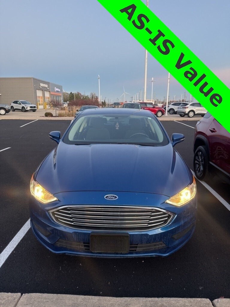2017 Ford Fusion SE photo 3
