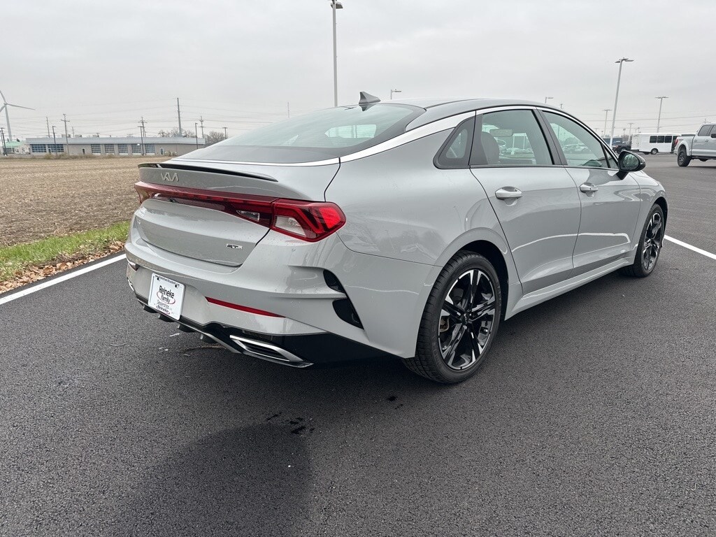 2024 Kia K5 GT-Line photo 3