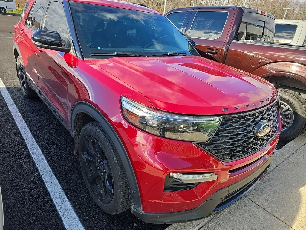 2020 Ford Explorer ST photo 2