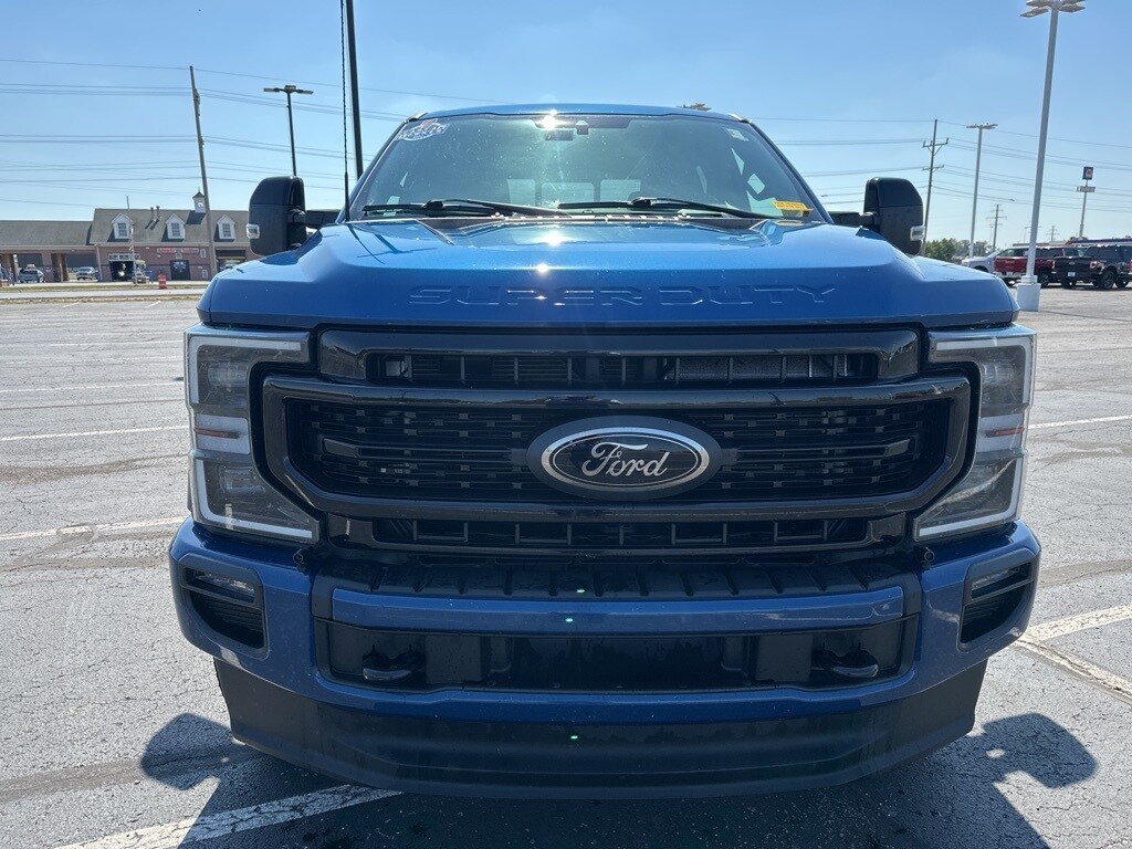 2022 Ford F-350 Lariat photo 2