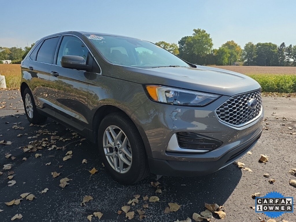 2024 Ford Edge SEL photo 3