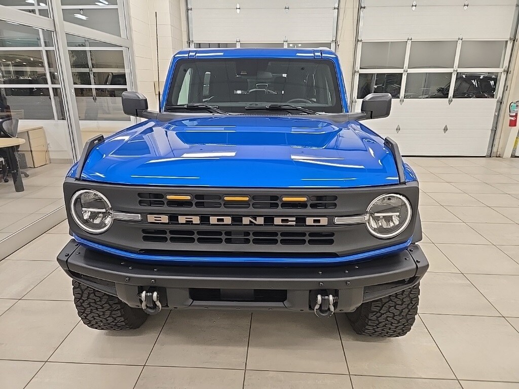 2023 Ford Bronco Base photo 2