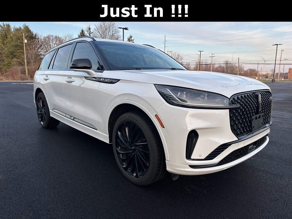 2025 Lincoln Aviator Reserve's photo