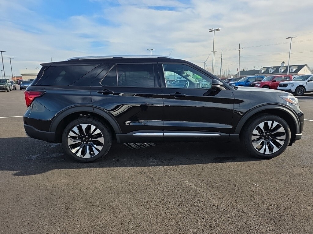 Used 2025 Ford Explorer Platinum SUV