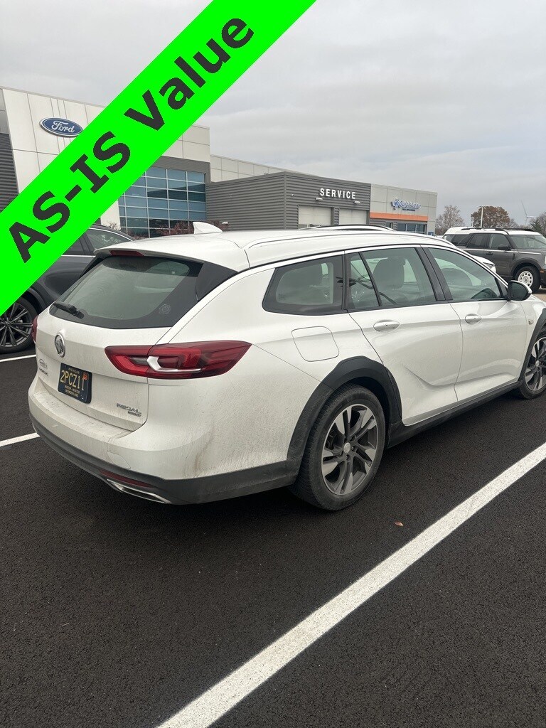 2018 Buick Regal TourX Essence photo 4