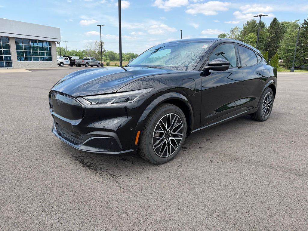 2024 Ford Mustang-Mach-e Premium's photo