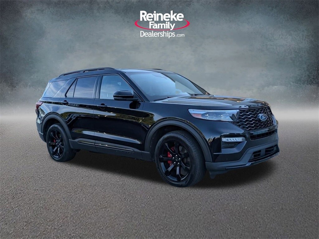 2022 Ford Explorer ST photo 3