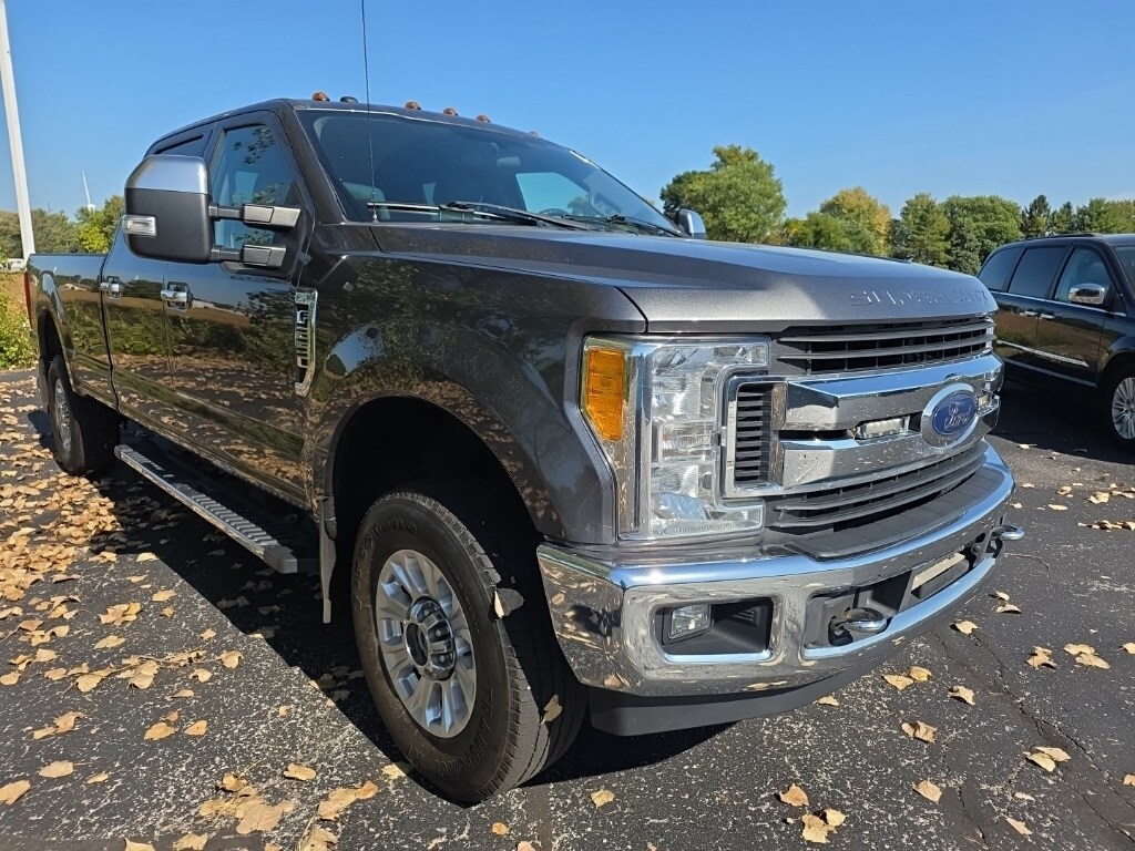 2017 Ford F-250 XLT photo 3