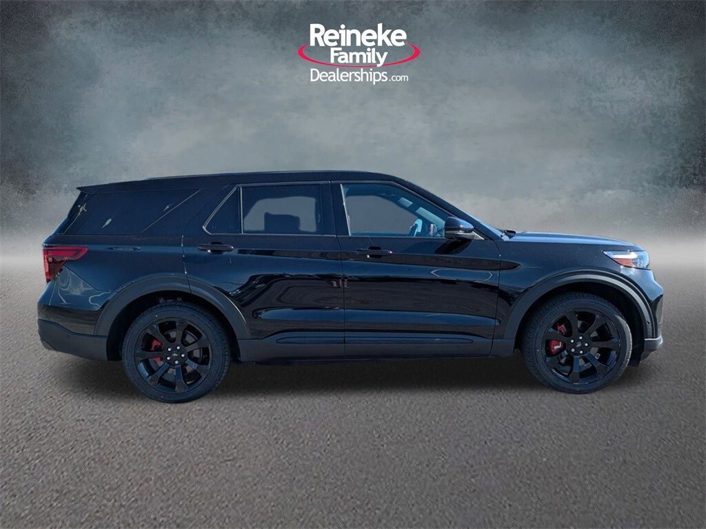 2021 Ford Explorer ST photo 3