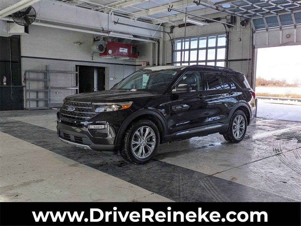 2023 Ford Explorer XLT's photo