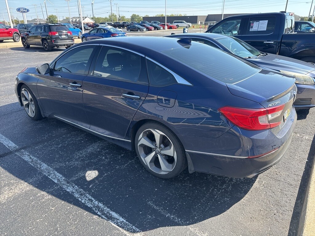 2018 Honda Accord Touring photo 4