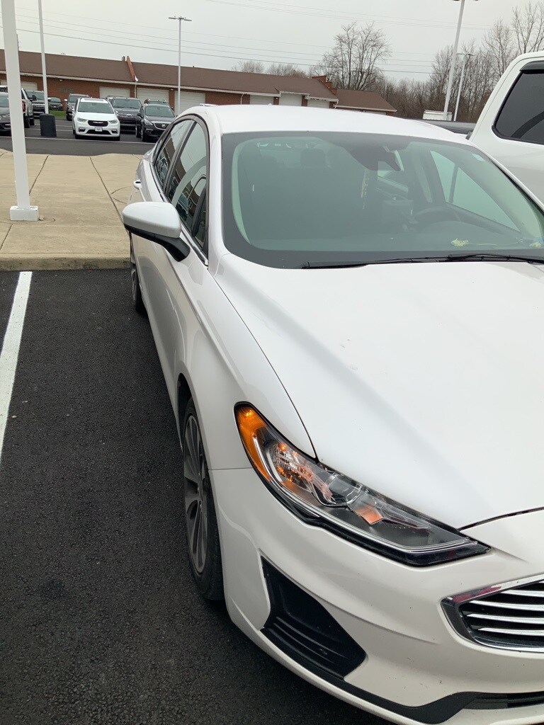 2020 Ford Fusion SE photo 4