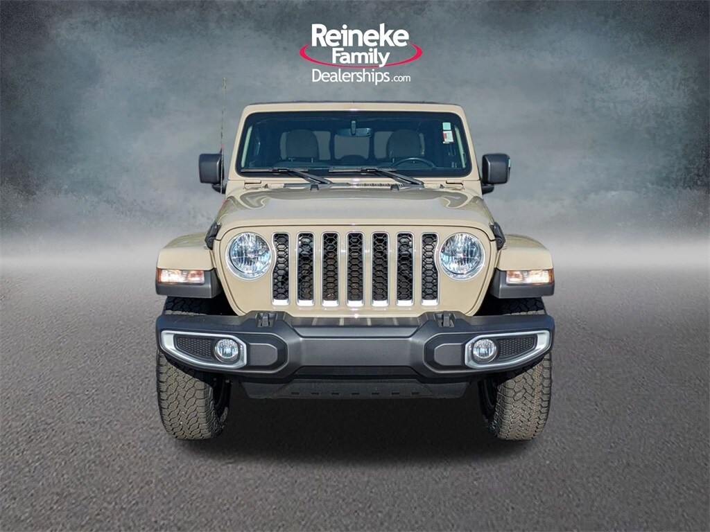 2022 Jeep Gladiator Overland photo 2