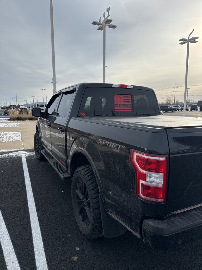 2019 Ford F-150 XLT photo 2
