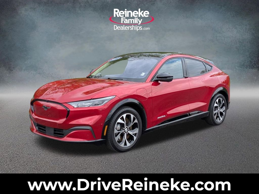 2023 Ford Mustang-Mach-e Premium's photo