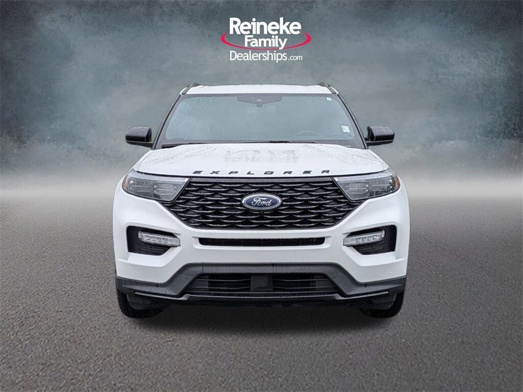 Used 2024 Ford Explorer ST Line with VIN 1FMSK8KH2RGA10176 for sale in Findlay, OH