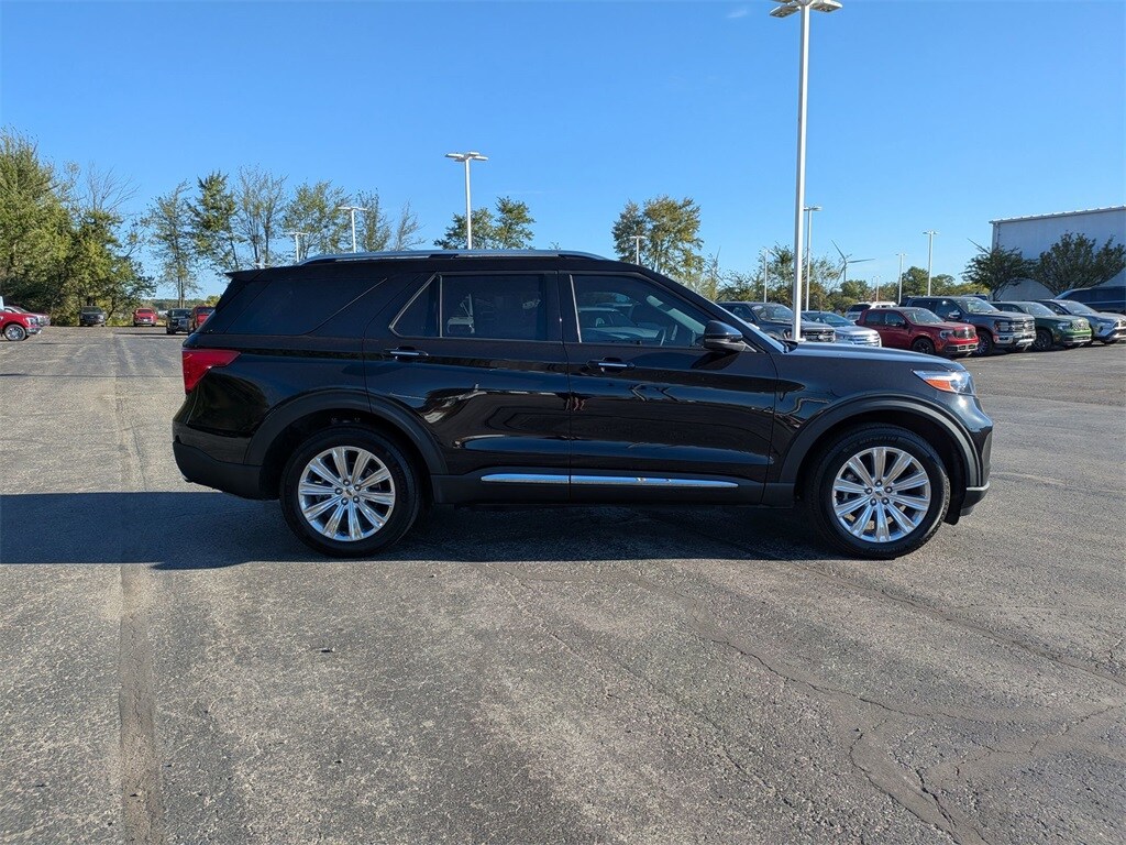 2024 Ford Explorer Limited photo 2