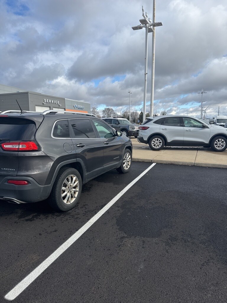 2015 Jeep Cherokee Limited photo 4