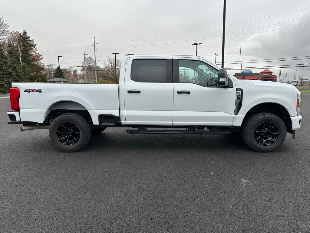 2024 Ford F-250 XLT photo 4