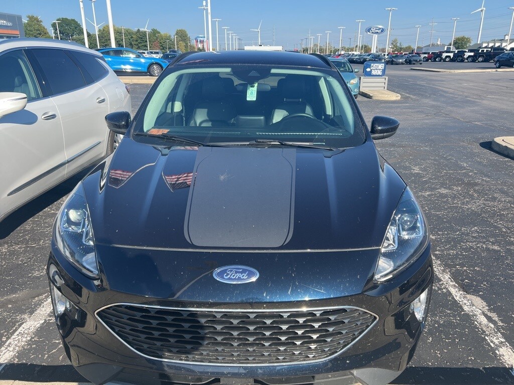 2021 Ford Escape SEL photo 3