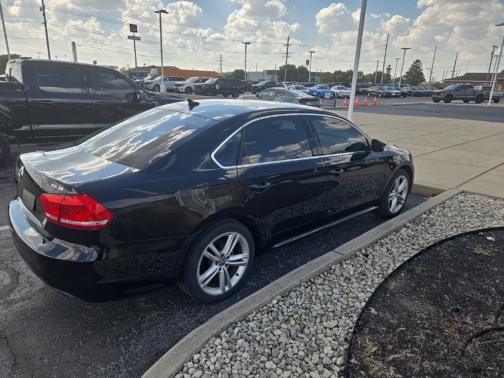 2014 Volkswagen Passat TDI SE photo 4