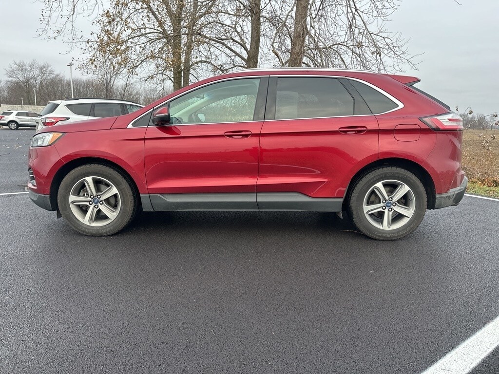 2019 Ford Edge SEL photo 3