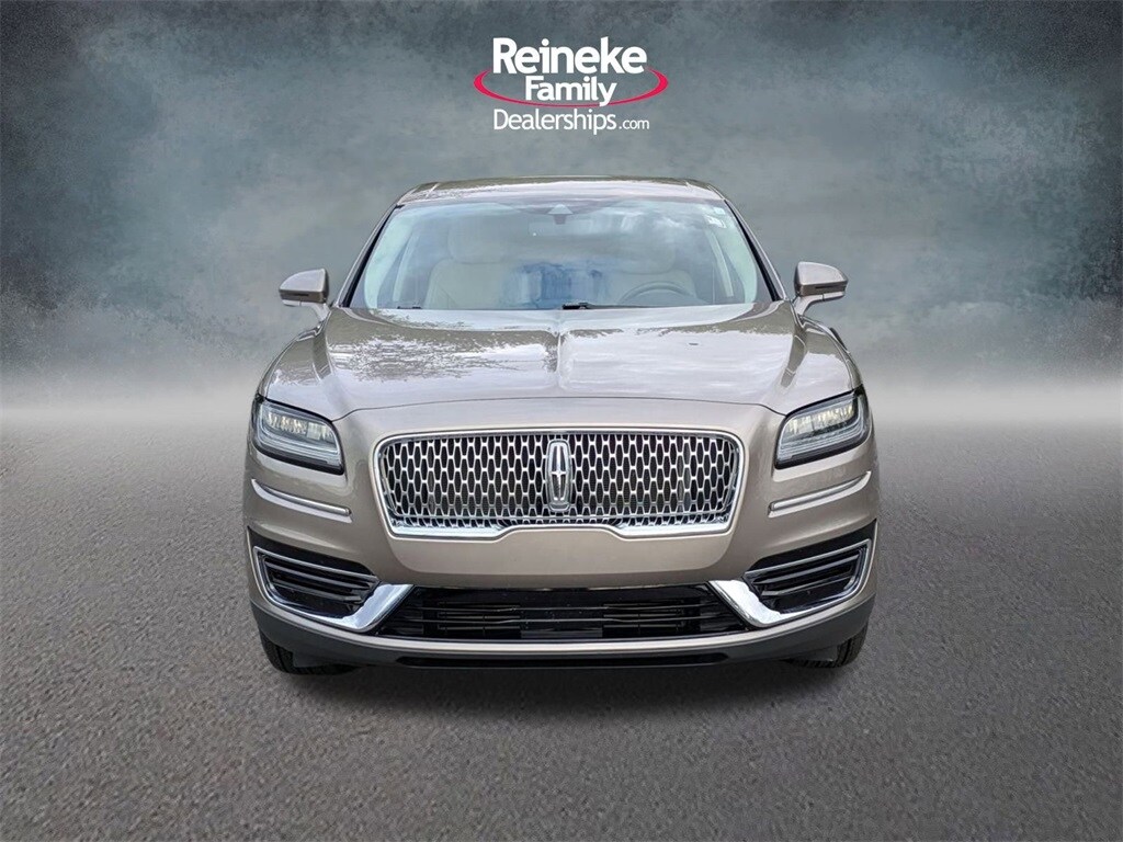 2020 Lincoln Nautilus Standard photo 2