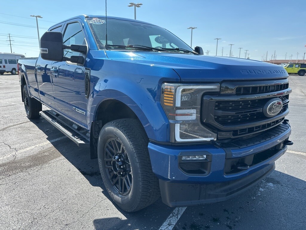 2022 Ford F-350 Lariat photo 3