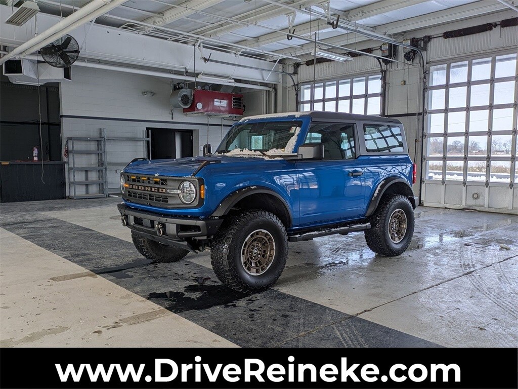 2023 Ford Bronco 2-Door Base's photo