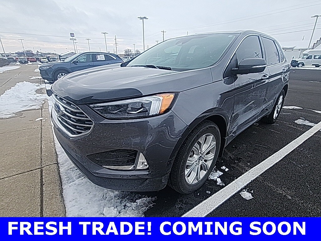 2022 Ford Edge Titanium's photo