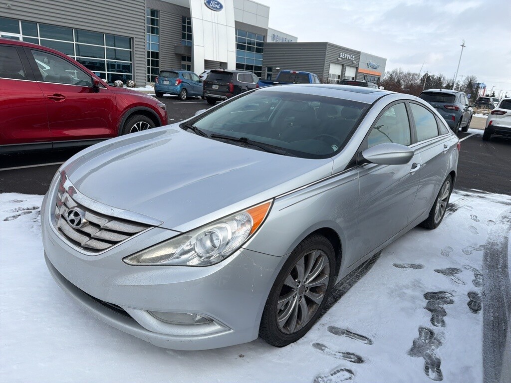 2013 Hyundai Sonata SE's photo