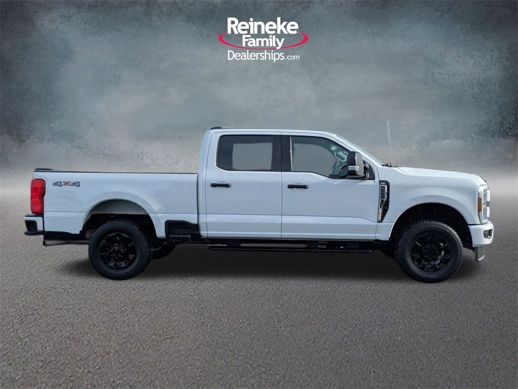 Used 2024 Ford F-250 XLT Truck Crew Cab