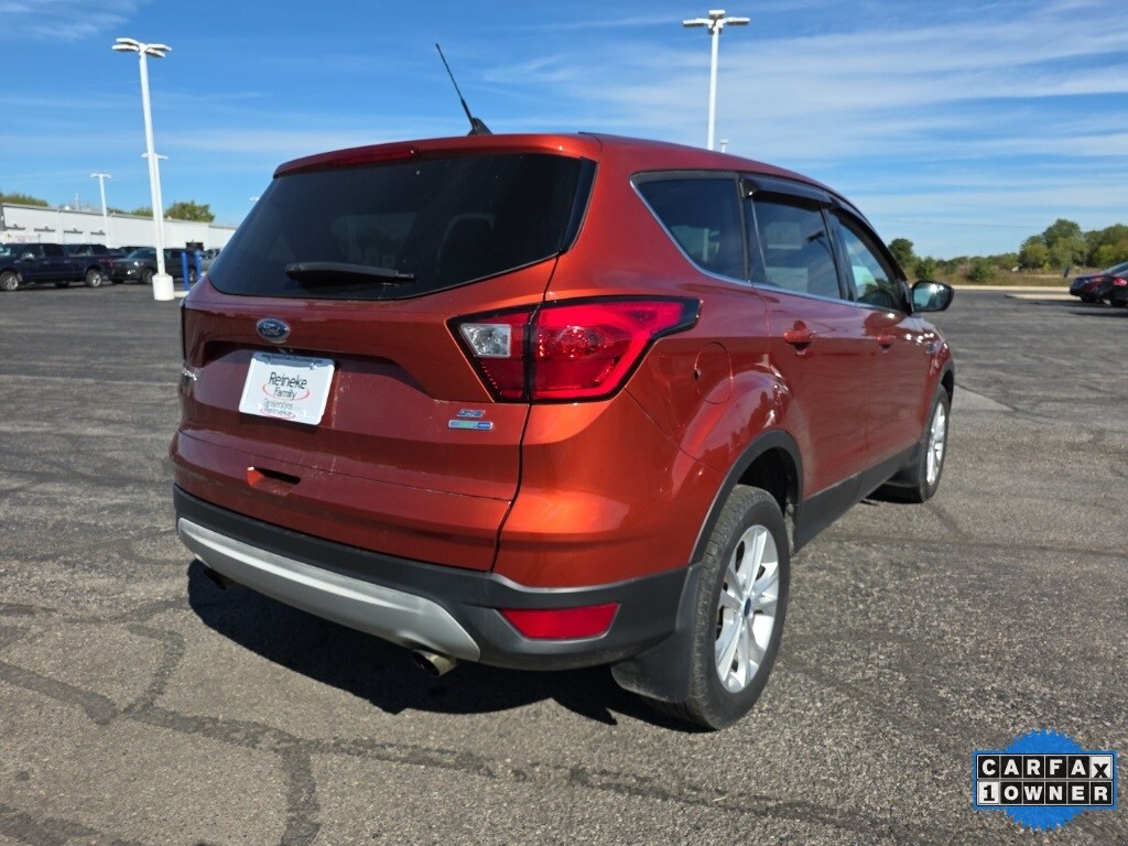 2019 Ford Escape SE photo 2