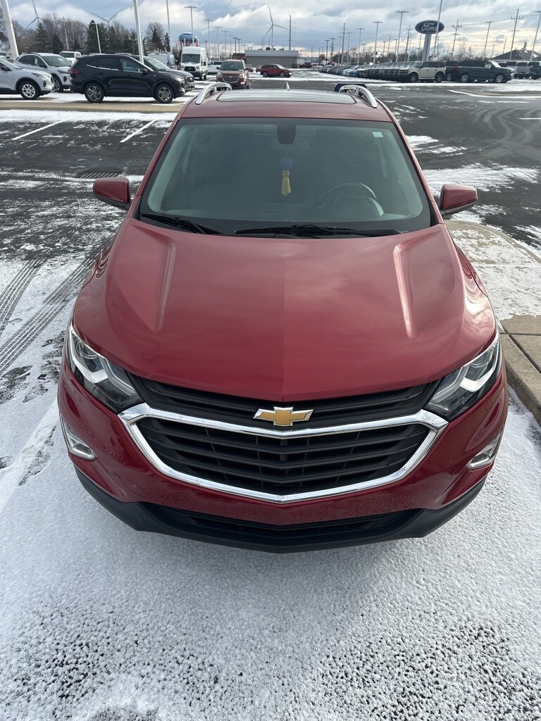 2019 Chevrolet Equinox LT photo 2