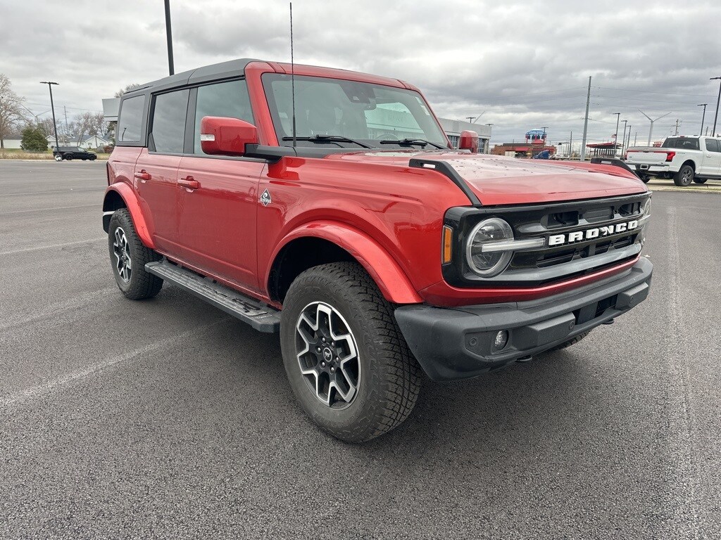 2022 Ford Bronco Outer Banks photo 3