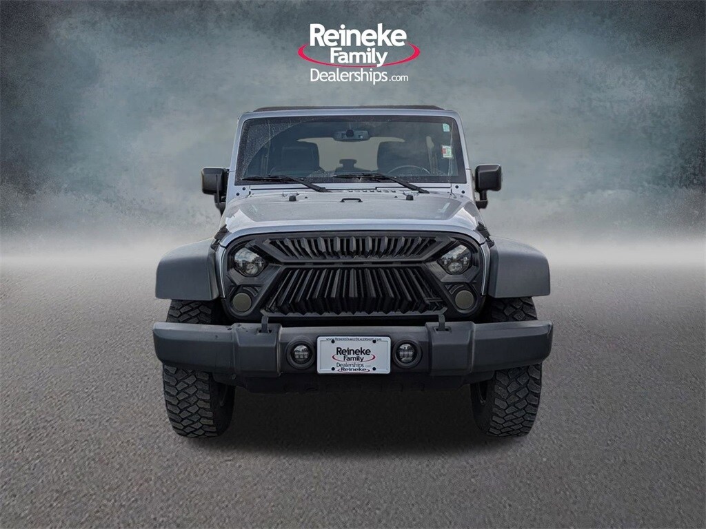 2016 Jeep Wrangler Unlimited Sport photo 2