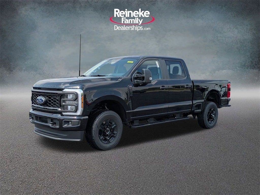New 2025 Ford F-250 XL Truck Crew Cab