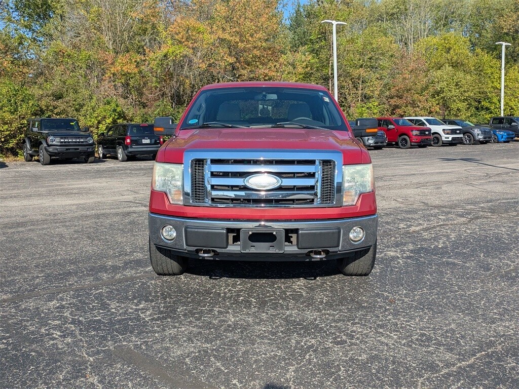 2009 Ford F-150 XLT photo 2
