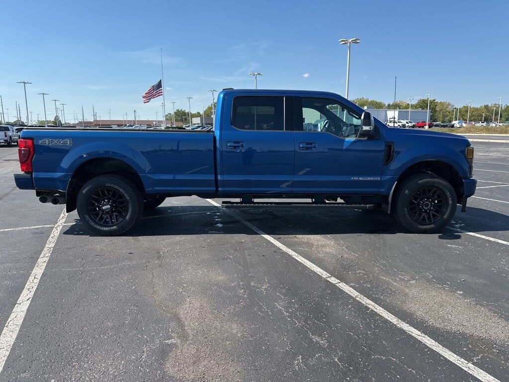 2022 Ford F-350 Lariat photo 4