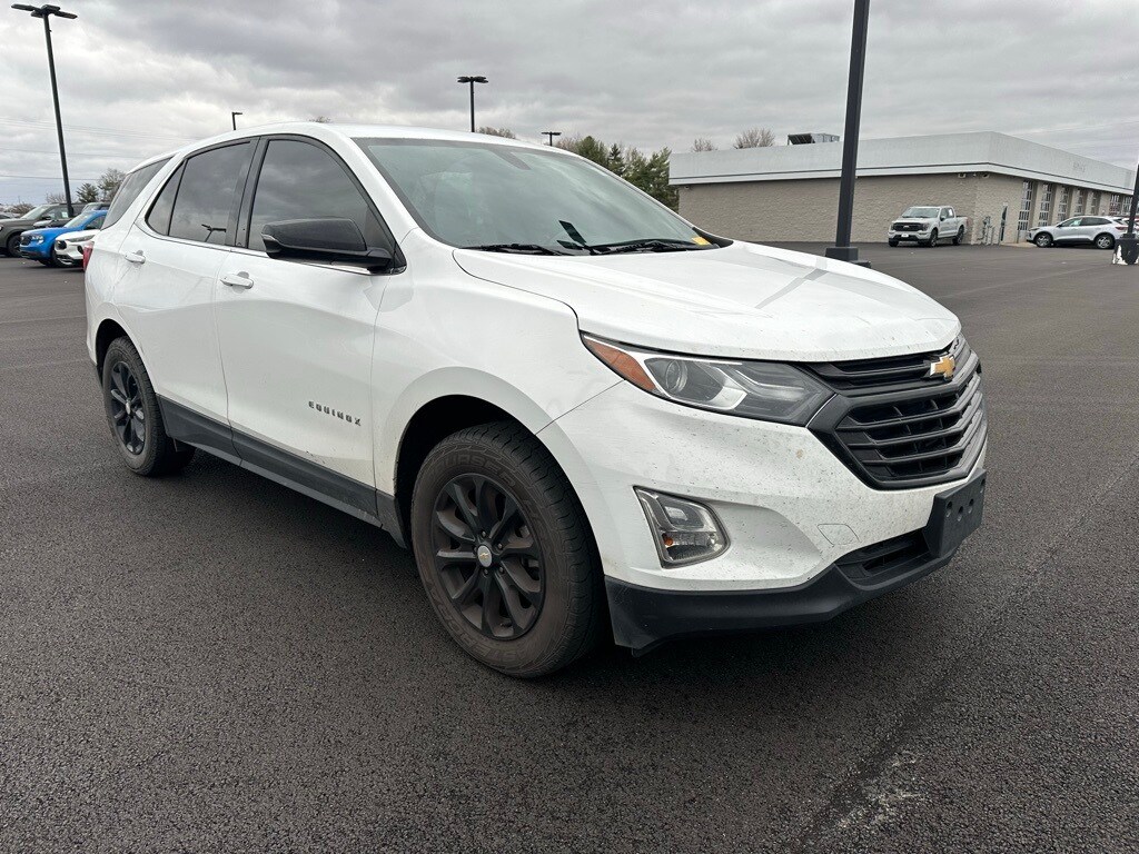 2019 Chevrolet Equinox LT photo 2