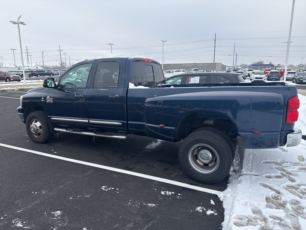 2009 Dodge Ram 3500 SLT photo 2