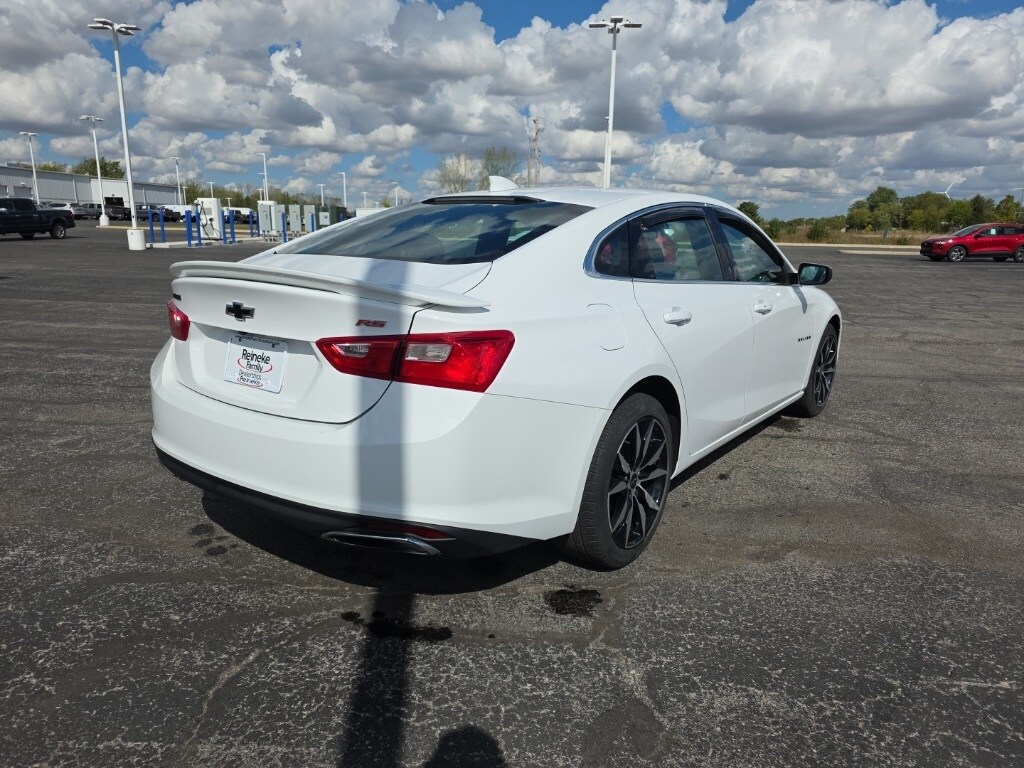2020 Chevrolet Malibu RS photo 3